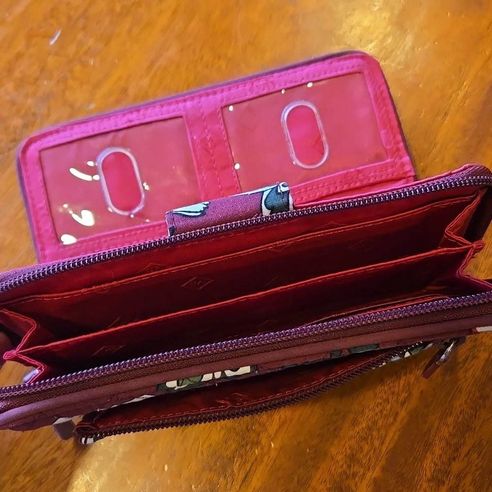 Vera Bradly Floral Quilted Large Wallet - Picture 5 of 6